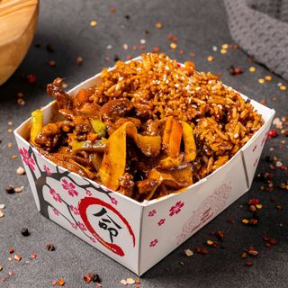 Porc aromat cu legume (Bo Kho)