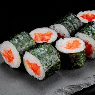 Макі з лососем (120г)