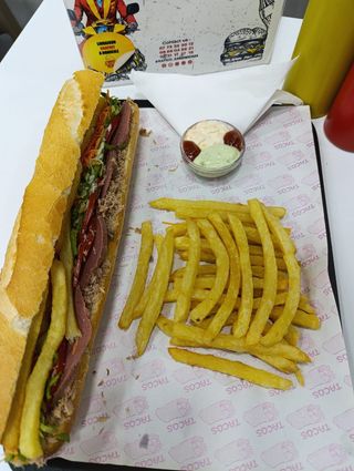 Sandwich Thon Mortadelle