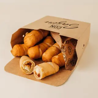 Tequeños de Guayaba & Queso