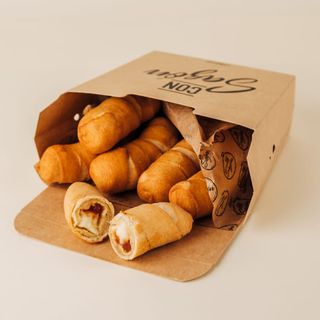 Tequeños de Guayaba y Queso