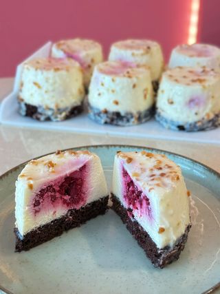 Mousse ciocolata alba cu zmeura