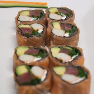 Sashimi roll
