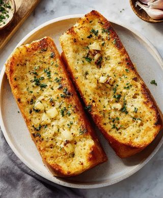 Chicken Or Beef / Garlic Bread