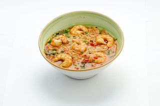 ცხარე ქოქოსის სუპი ხამანწკებით