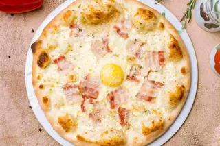 Pizza carbonara 