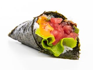 132 Temaki spicy maguro - 1 pezzo piccante