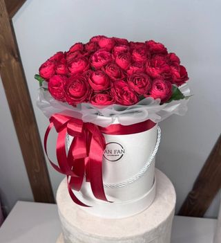 Моно букет з кущової троянди
