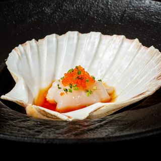 925. Scallops with tobiko-1 pezzo