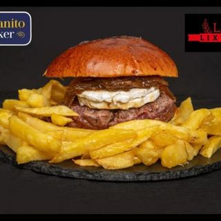 Hamburguesa La Cabra de Lixto y PATATAS