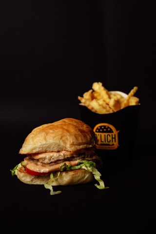 SMASH CHICKEN BURGER