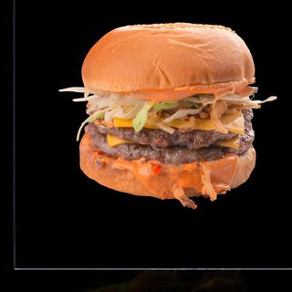 КЛАССИЧЕСКИЙ СЫРНЫЙ БУРГЕР	(двойной)     	420 гр