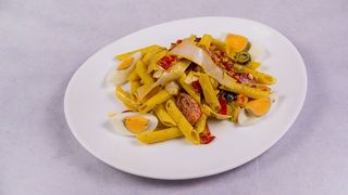 Bolonja pasta salata