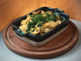 Картопля під сиром з грибами та  ніжною телятиною (380g)