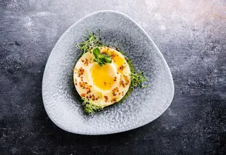 Картопляне пюре з цибулевим крамблом (200г)