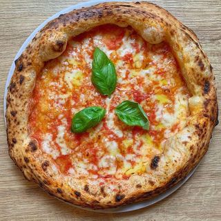 Focaccia Margherita