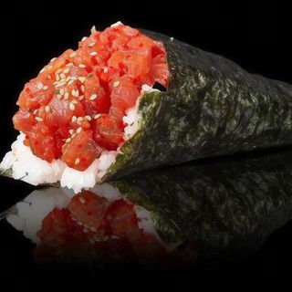 Temaki Tuna Spicy (2 Pieces)