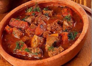 საქონლის ჩაშუშული ოსტრი