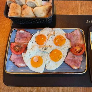 La tua casa doručak + Sok narandža fruktal 0.2 l