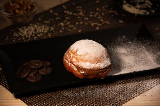 Gogosi umplute - cu ciocolata