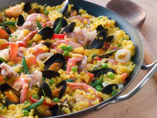 Paella  De Mariscos (2 Raciones)