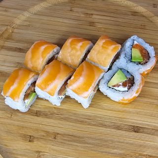 Salmon roll