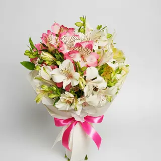 7 ніжних альстромерій
