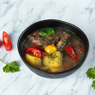 Шорпа с говяжьим ребром