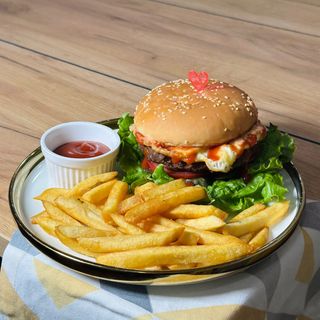 Фирменный бургер TAQIYA