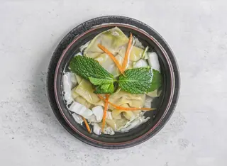 13 Wonton juha
