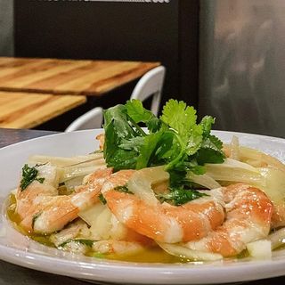 Salada Caeser de Camarão