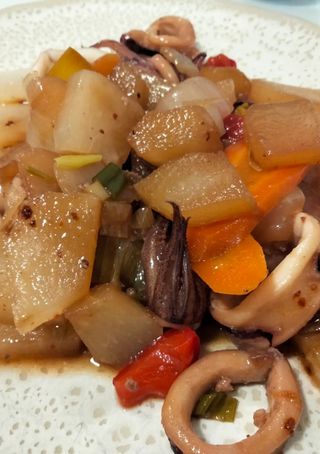 Calamares Con Salsa Picante