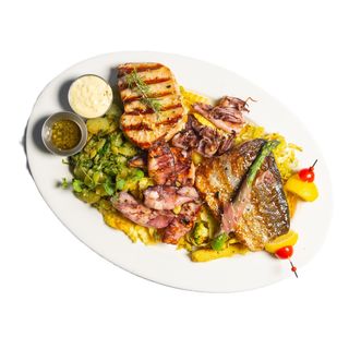 Riblja plata na žaru