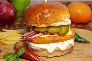 Пилешки бургер (300г)