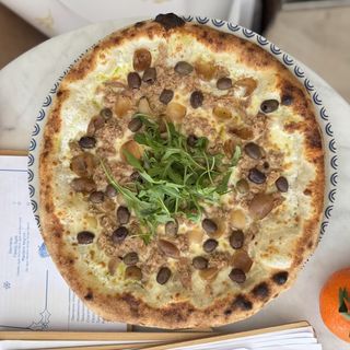 Pizza con atún y cebolla dulce (33 Cm.)