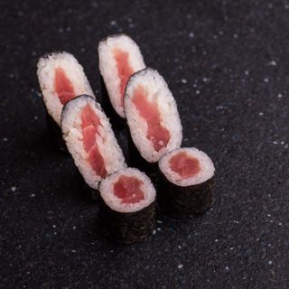 Маки з тунцем