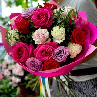 Big 19 Mixed Roses