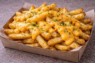 Cartofi cu sos ceddar