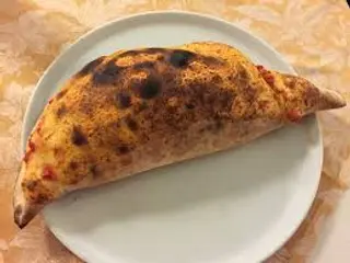 Calzone 4 formaggi