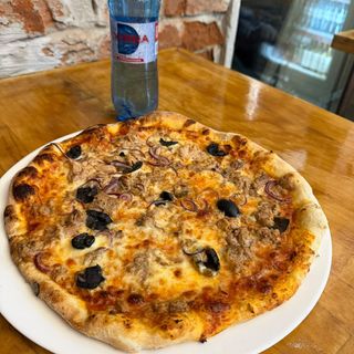 Pizza Tonno & Olive