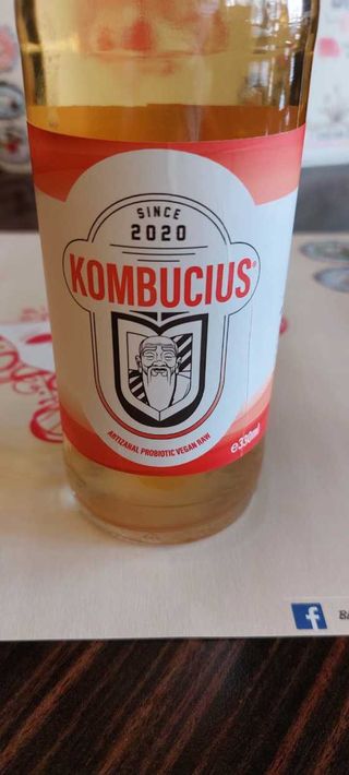 Kombucius cu rodie