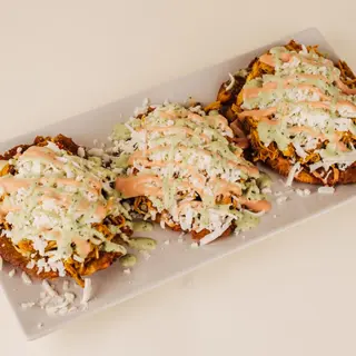 Patacón con Pollo