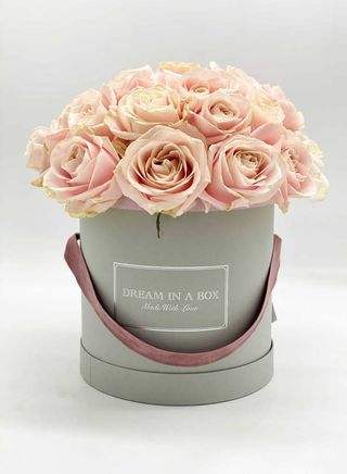 Rose rosa in scatola