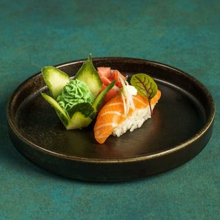 Nigiri Salmon & Mayo & Onion