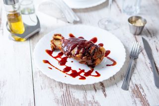 Aripioara de porc cu sos Bbq