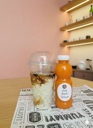 Tiramisu overnight oats + Retinol juice