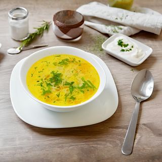 Supă de pui cu tăieței