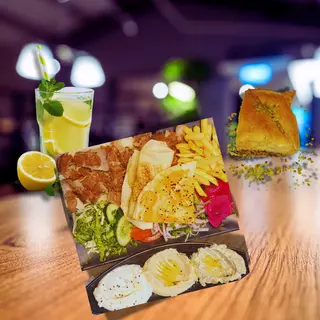 Plat Chawarma Poulet + Dessert + Limonade Libanaise