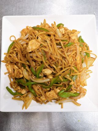 Tallarines Fritos Con Pollo