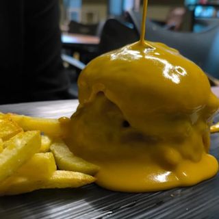 Hamburguesa Bomba De Queso 200gr.